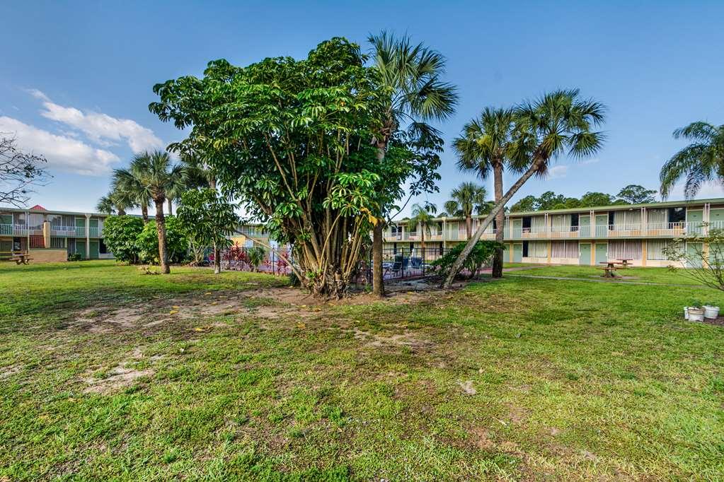 Red Roof Inn Vero Beach - I-95 ภายนอก รูปภาพ